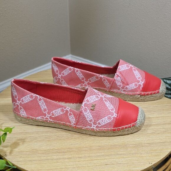 Michael Kors Kendrick Leather Toe-Cap Flats - Picture 5 of 16